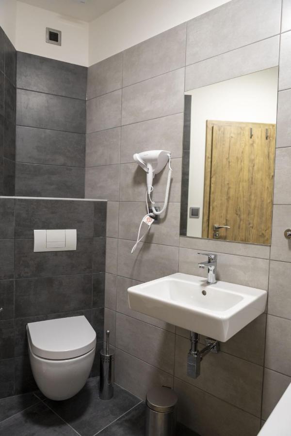 Novohradska Hotel Ceske Budejovice Ngoại thất bức ảnh