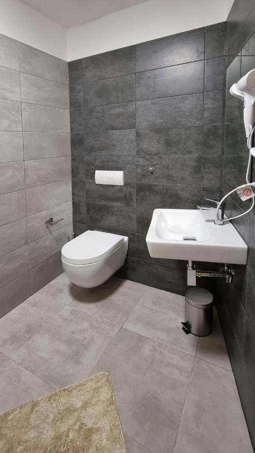 Novohradska Hotel Ceske Budejovice Ngoại thất bức ảnh